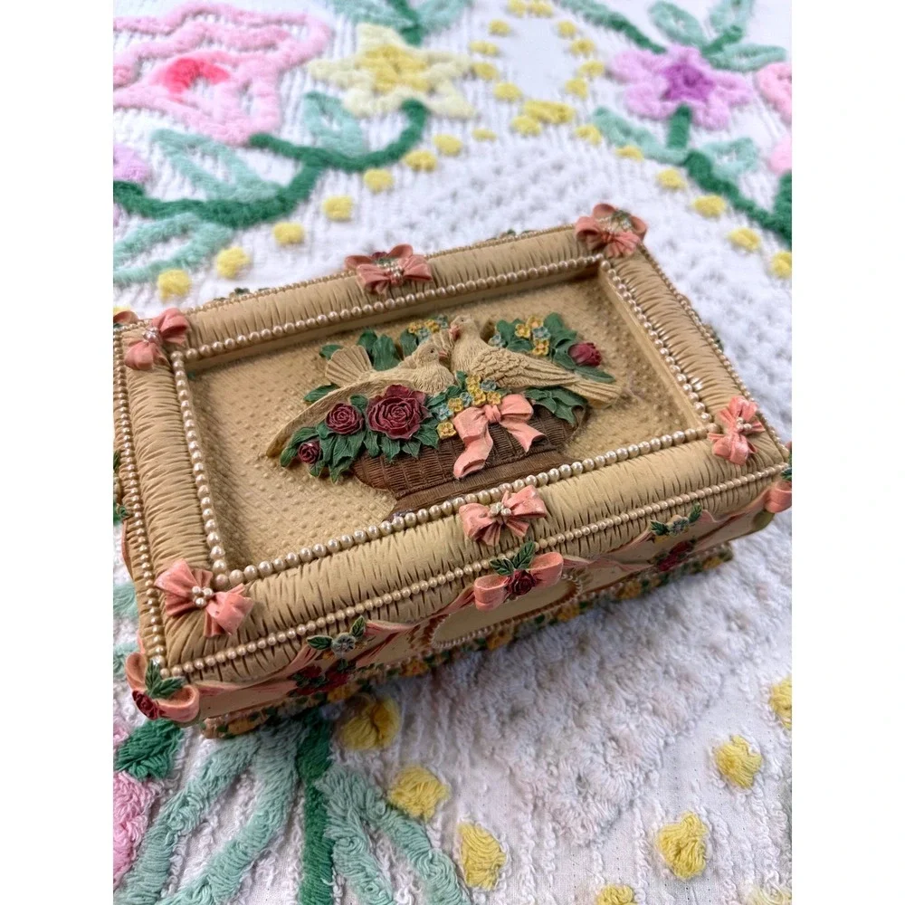 N/A vintage style